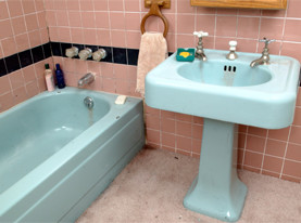 Bathtub - Before Transformation